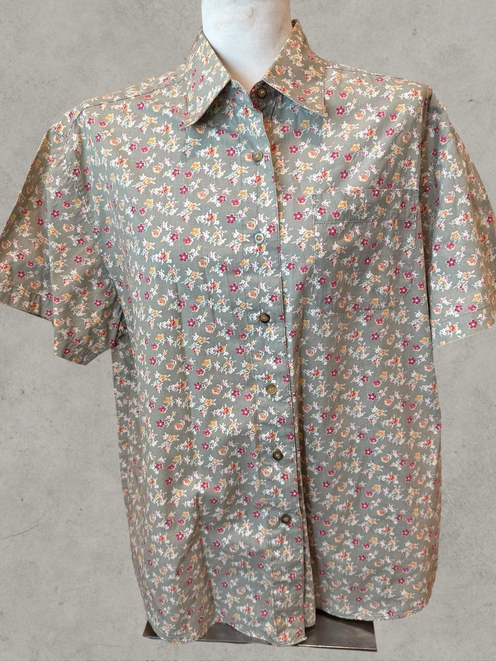 Vintage Cherokee Floral Button-Up Shirt – Women’s Large